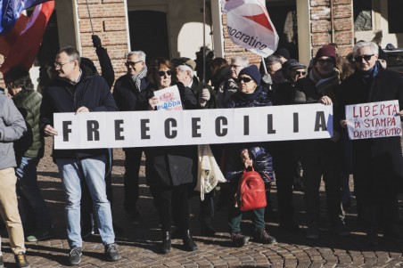 Manifestazione per chiedere la liberazione della giornalista Cecilia Sala detenuta in Iran dal 19 dicembre 2024 nel carcere di Evin. Torino, Italia - Domenica, 29 dicembre 2024 - Cronaca - Foto Andrea Alfano / LaPresse