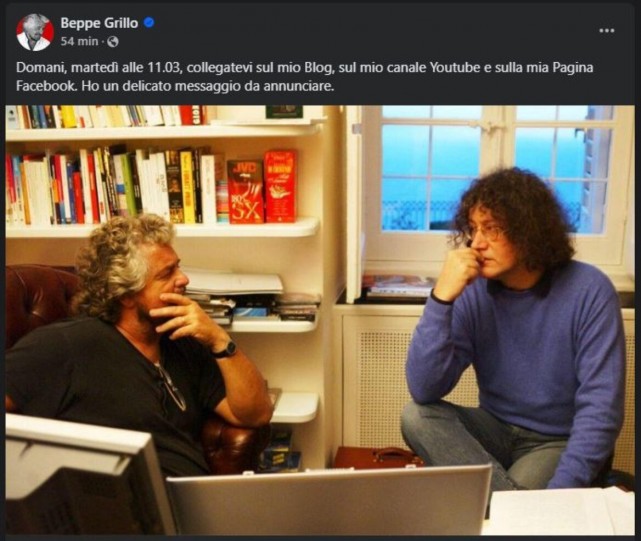 L'annuncio del comunicato fatto da Beppe grillo ieri - foto Ansa