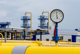 Gasdotto E Attrezzatura Ausiliaria Presso La Stazione Di Pompaggio Del Gas  Fotografia Stock - Immagine di produzione, struttura: 166967452